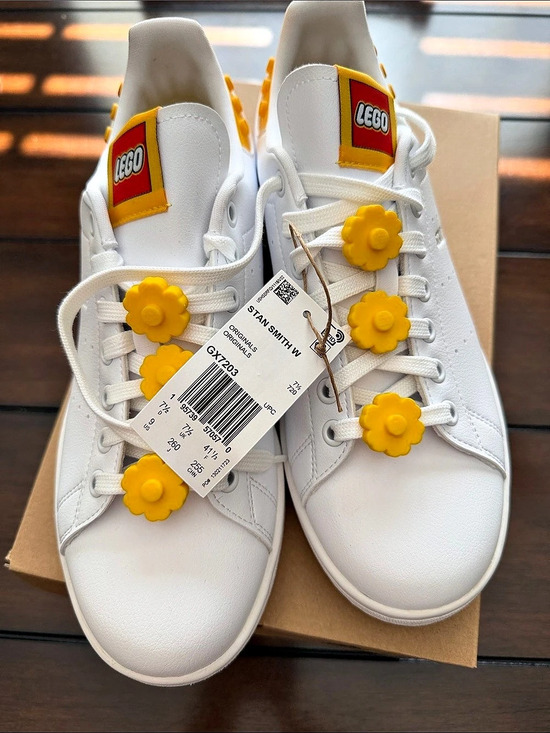 Lego Shoes - LEGO Flower Sneakers White & Yellow US women size 9 NWT